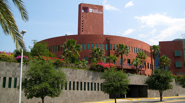 EGADE Business School Slide 1